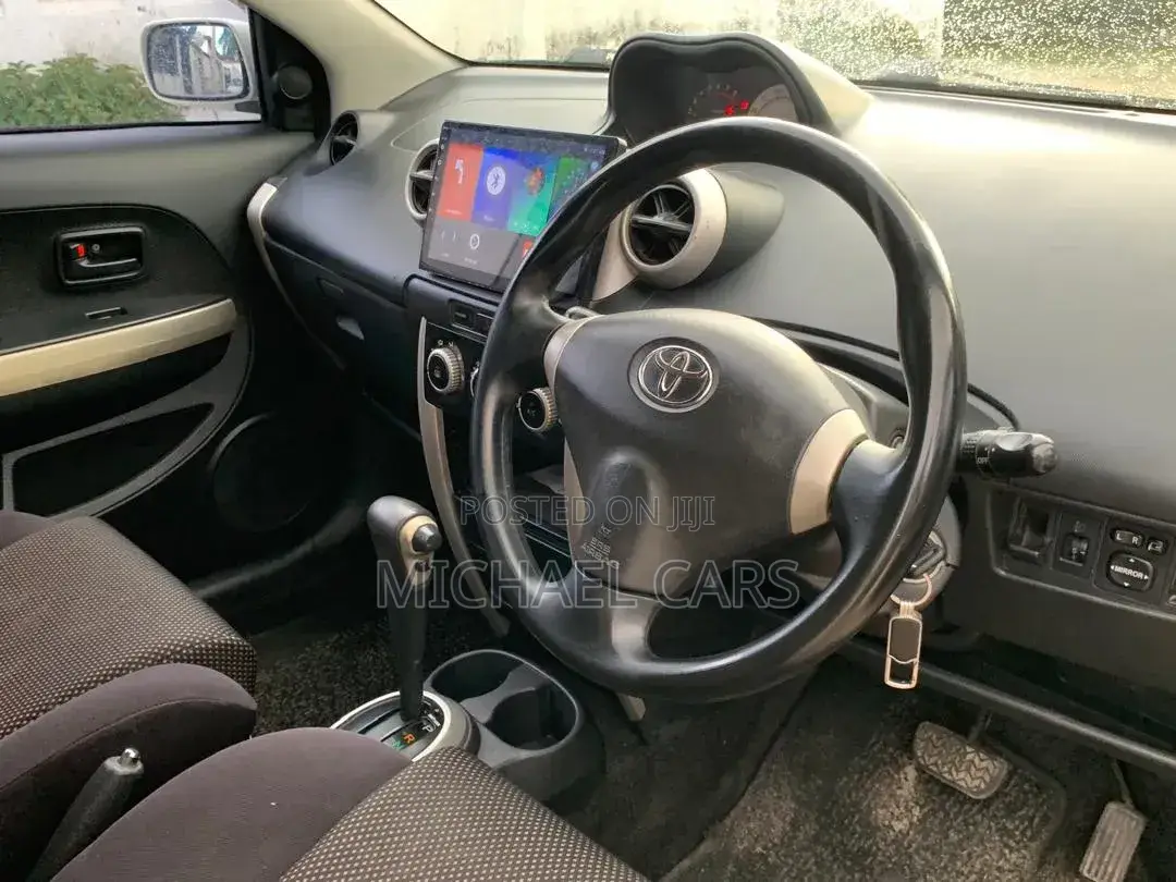 Toyota IST 2004 White
