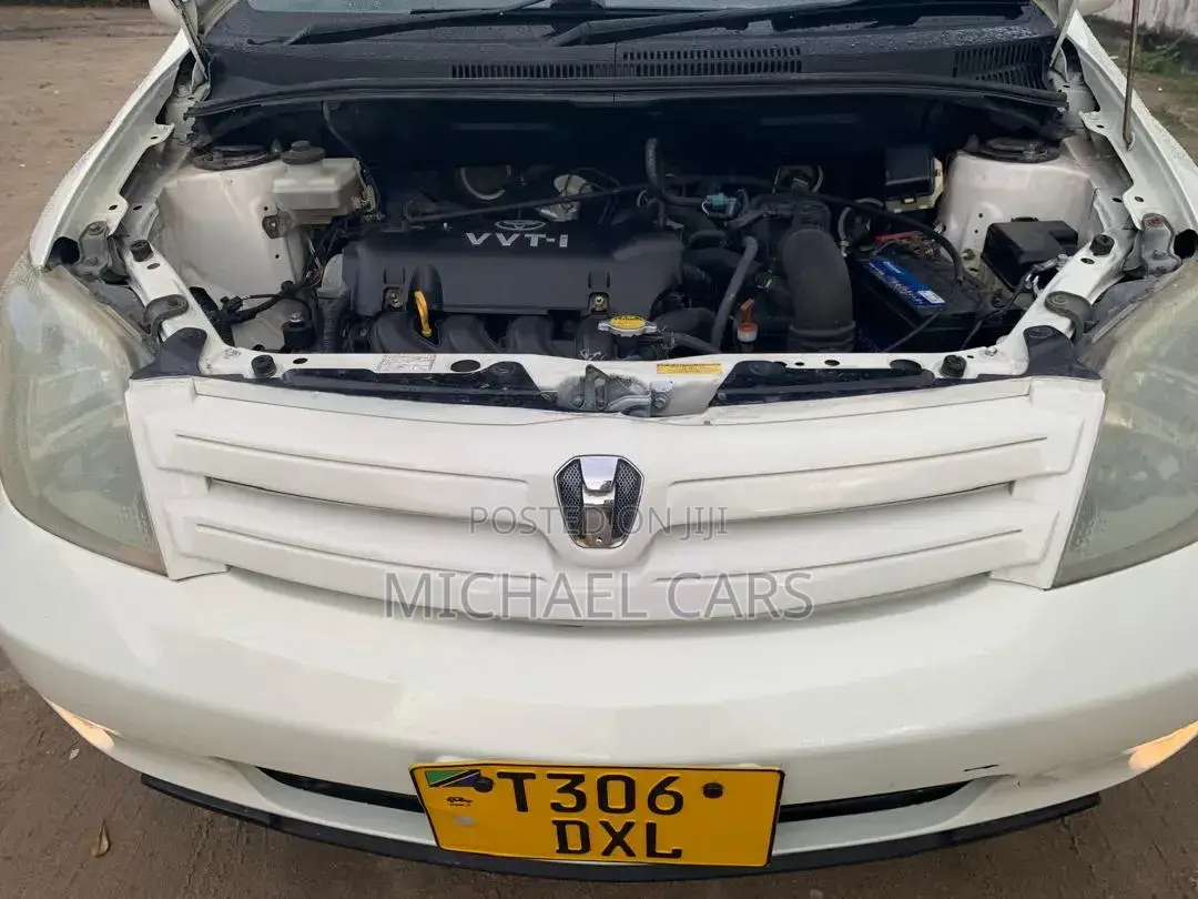 Toyota IST 2004 White