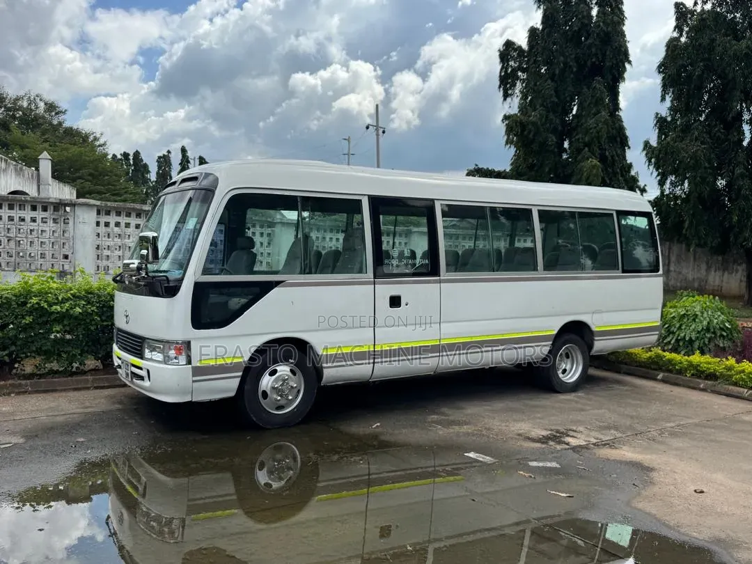 Toyota Coaster 1999 White