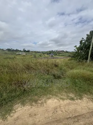 Kiwanja Kinauzwa Kibada Kigamboni