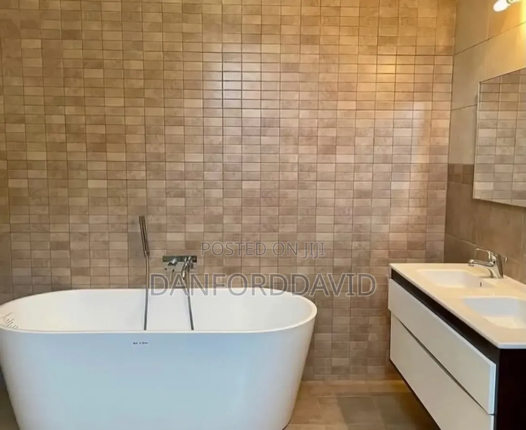 Furnished 6bdrm House in Kahwa Real Estste, Oyster Bay for rent