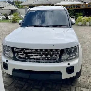 Land Rover Discovery 2013 White