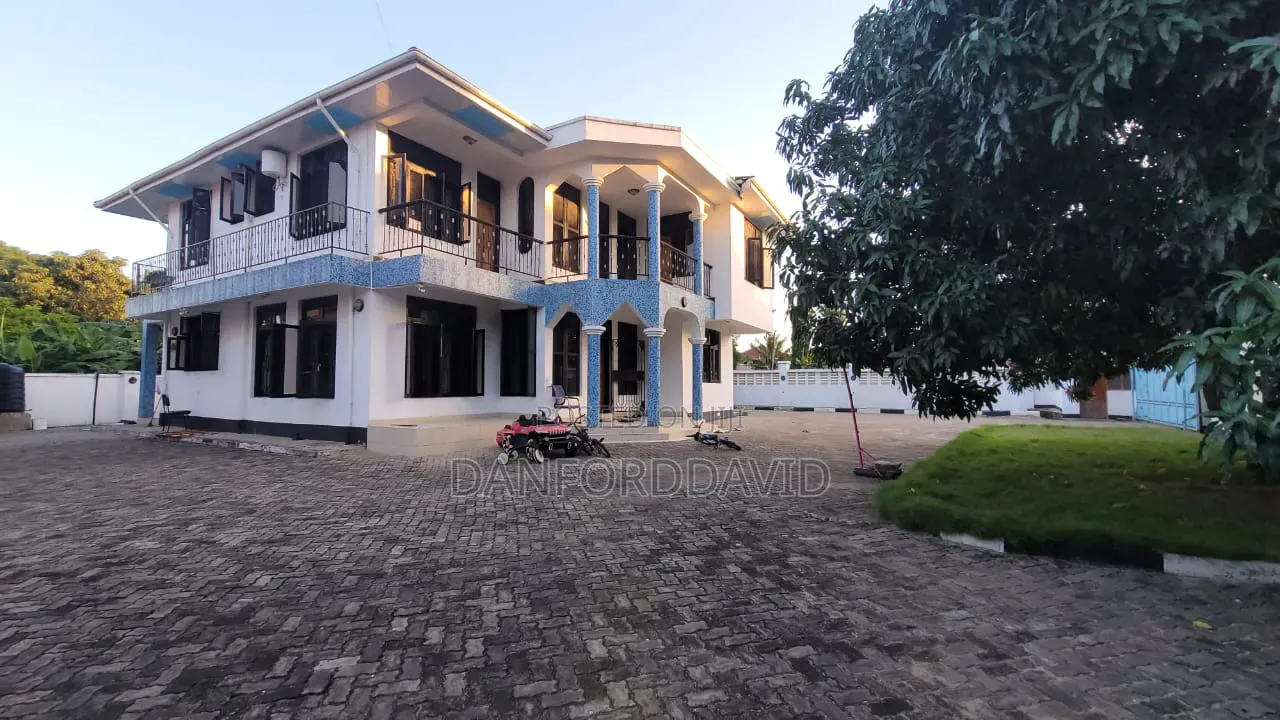 5bdrm House in Kahwa Real Estate, Mbezi Beach for rent