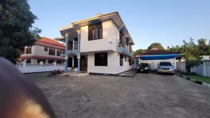 5bdrm House in Kahwa Real Estate, Mbezi Beach for rent