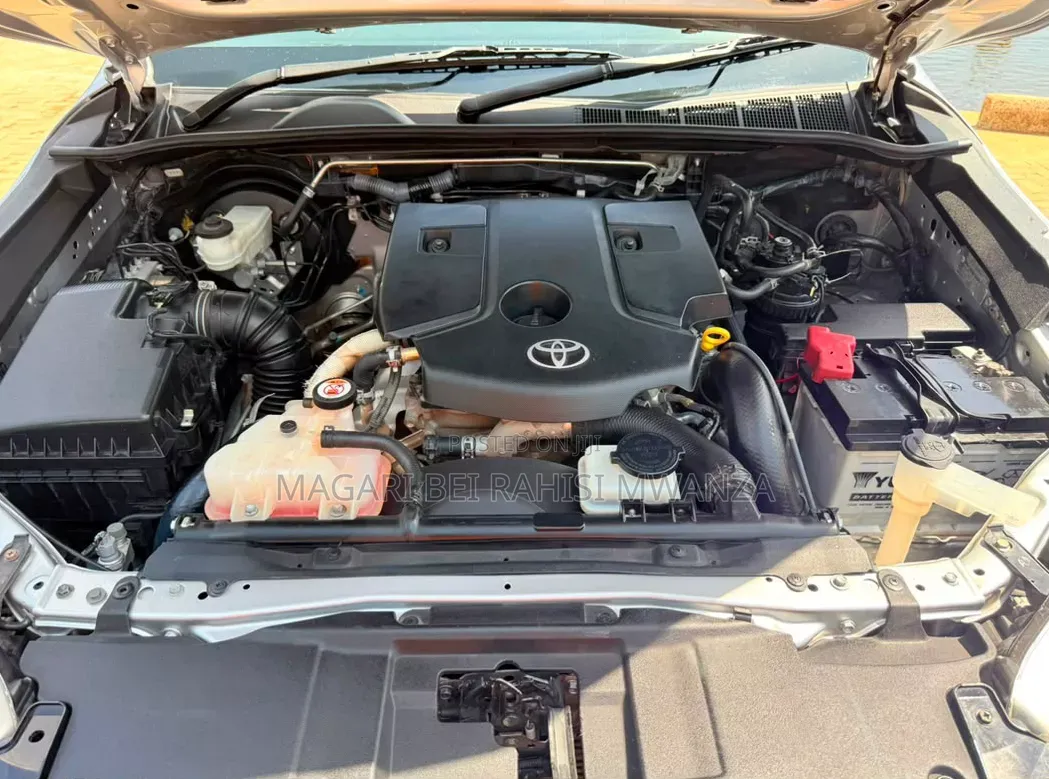 Toyota Hilux 2019 Black