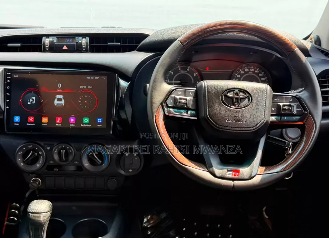 Toyota Hilux 2019 Black