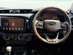 Toyota Hilux 2019 Black
