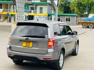 Subaru Forester 2011 Gray