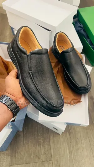 Clarks Brand Men's Leather Shoes Materials Classic and Smart