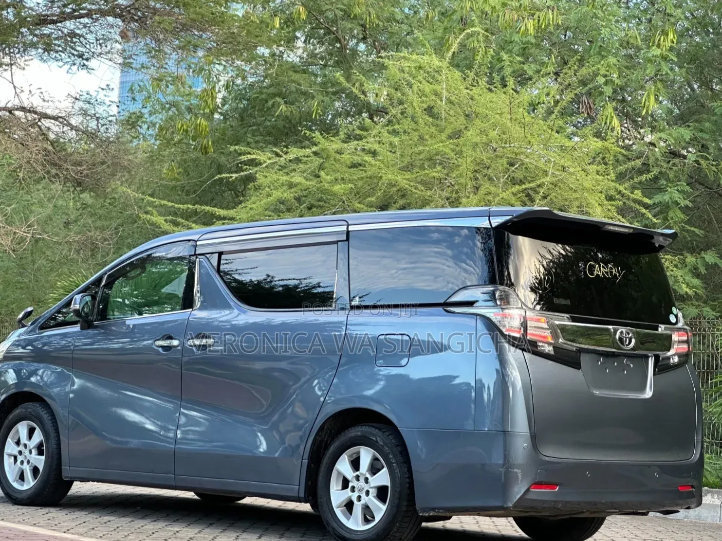 Toyota Alphard 2016 Blue