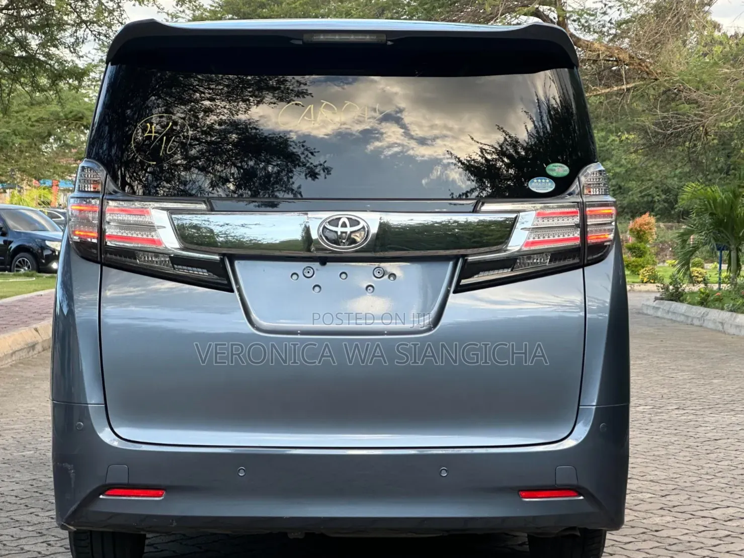 Toyota Alphard 2016 Blue