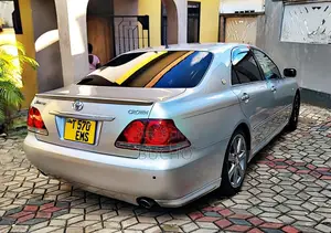 Toyota Crown Royale 2005 Silver