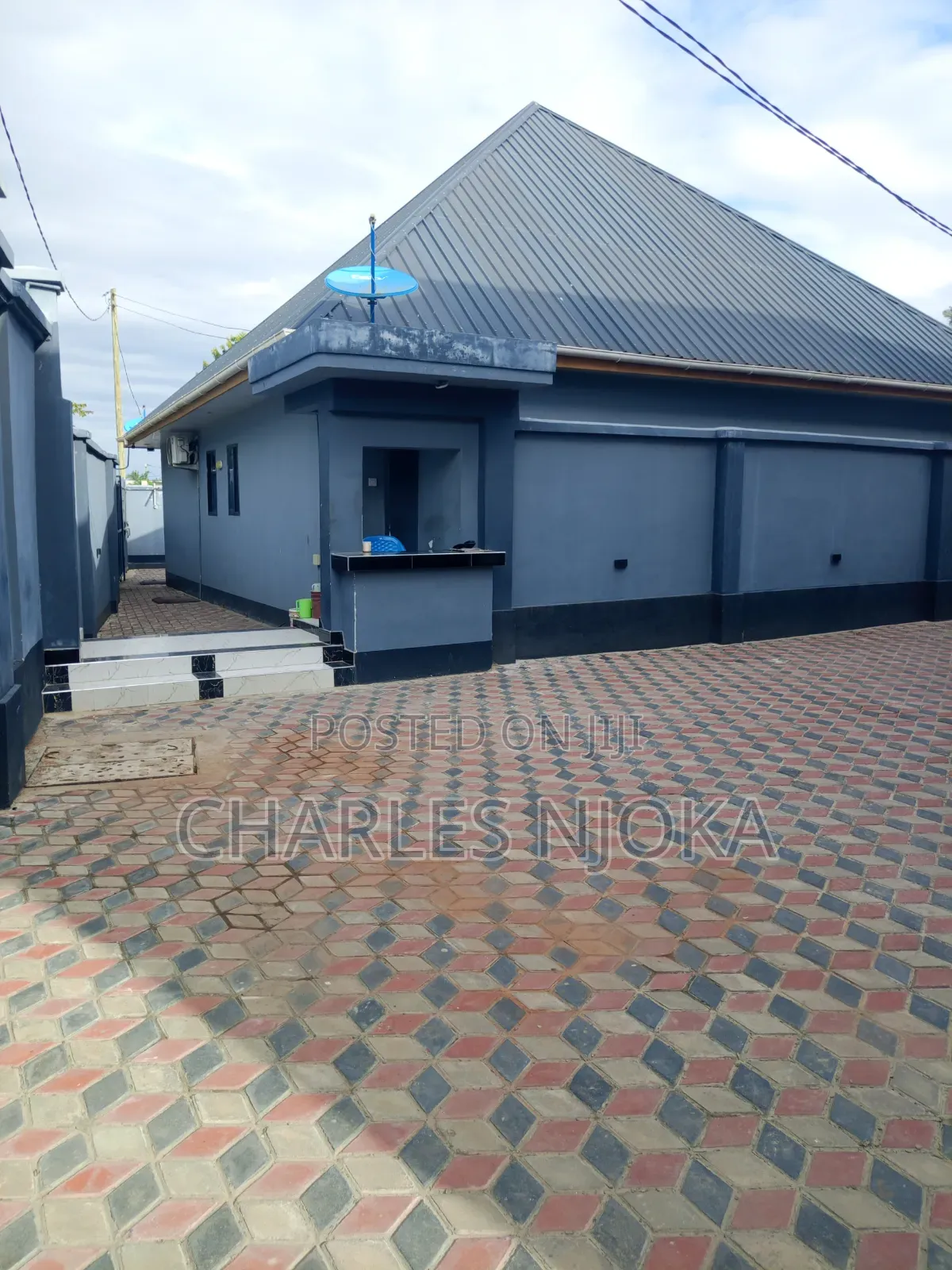 Hoteli Ipo Kinyerezi Ni Ya Kisasa Inauzwa (Hotel for Sale)
