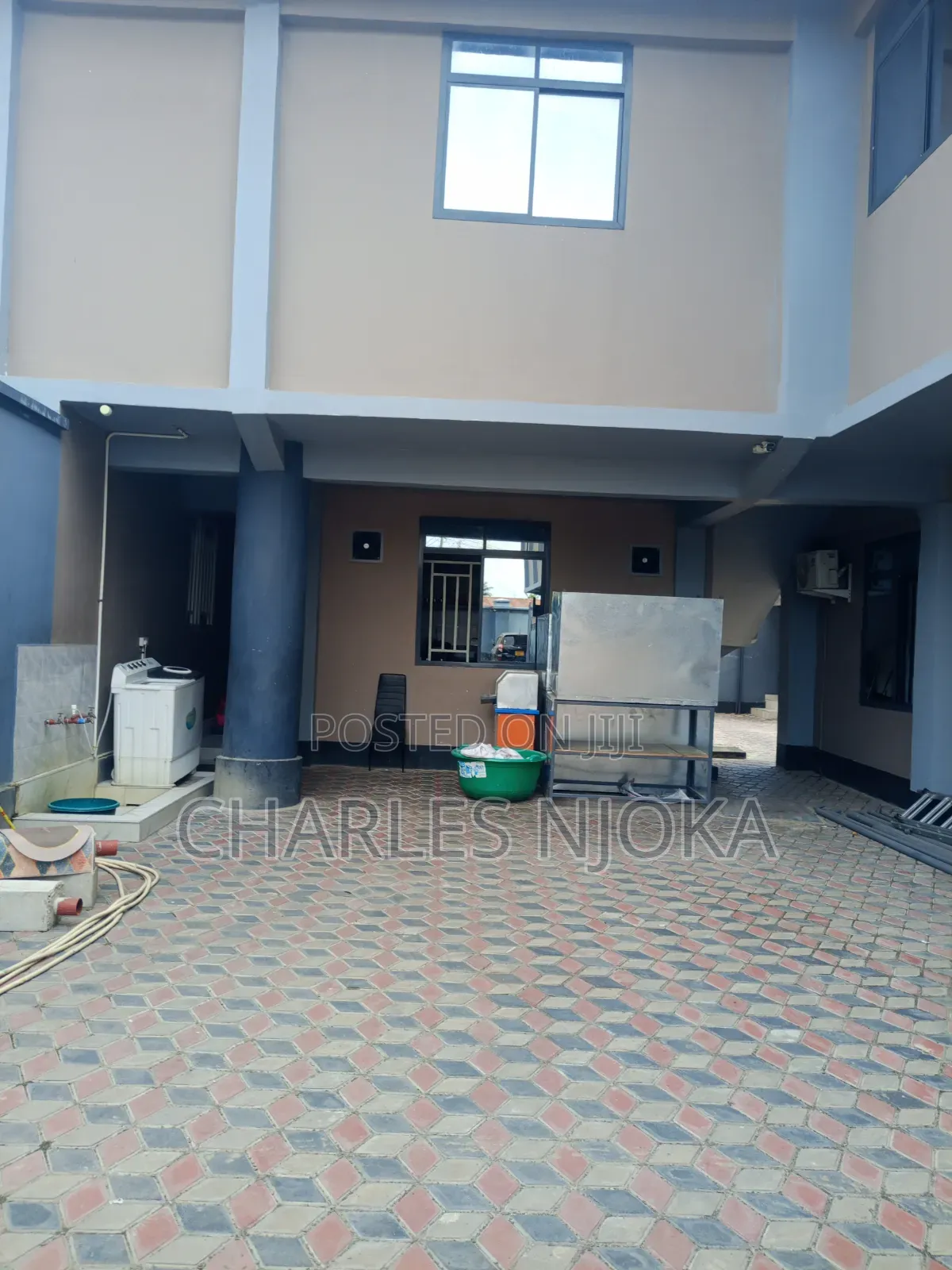 Hoteli Ipo Kinyerezi Ni Ya Kisasa Inauzwa (Hotel for Sale)