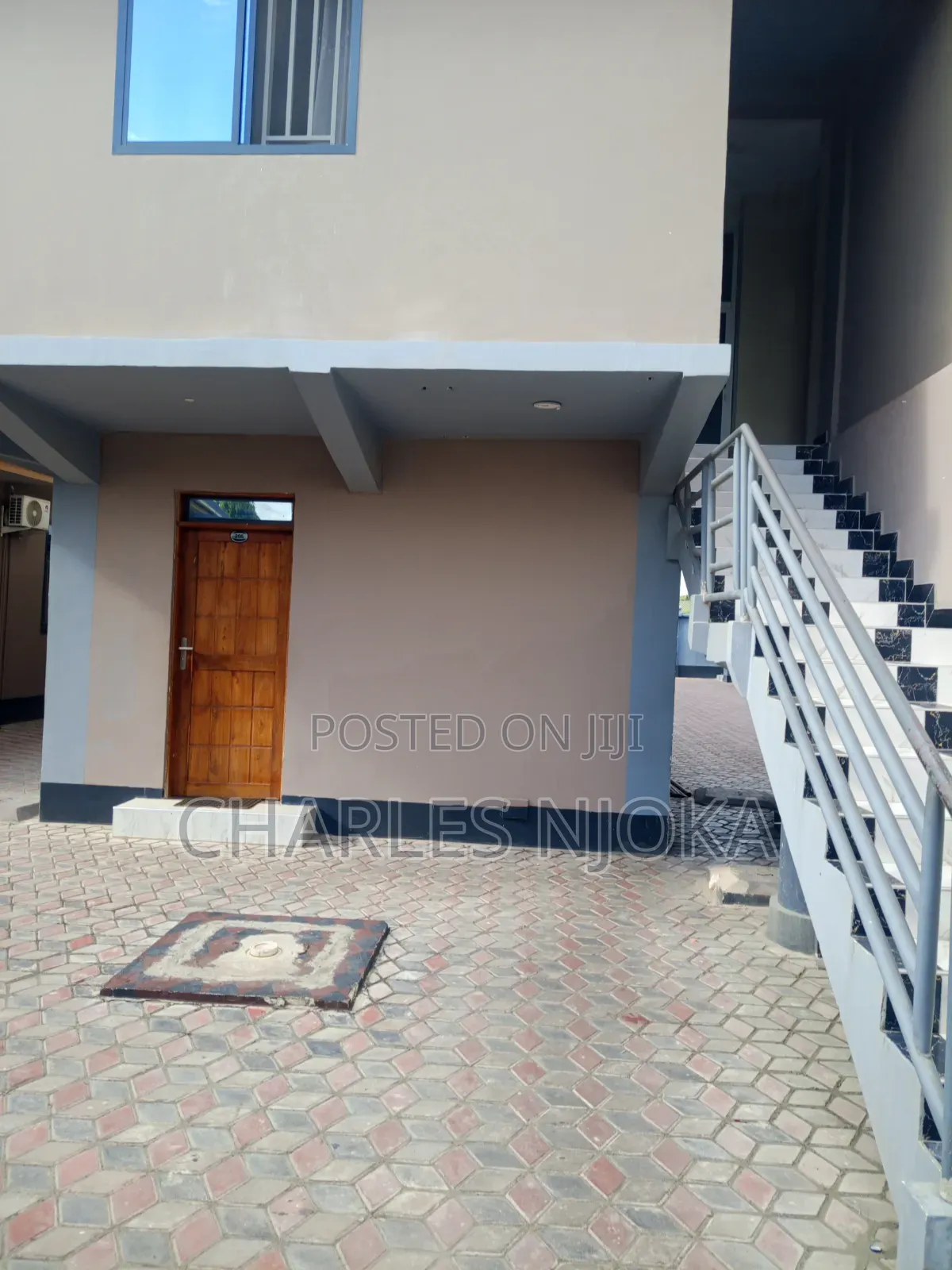 Hoteli Ipo Kinyerezi Ni Ya Kisasa Inauzwa (Hotel for Sale)