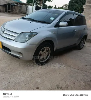Toyota IST 2006 White