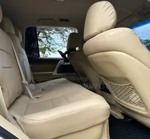 Toyota Land Cruiser 2016 White