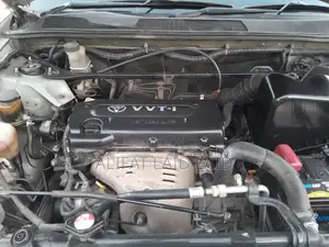 Toyota Kluger 2005 Silver