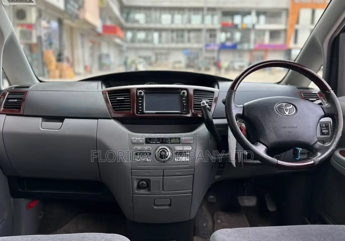 Toyota Noah 2006 Black