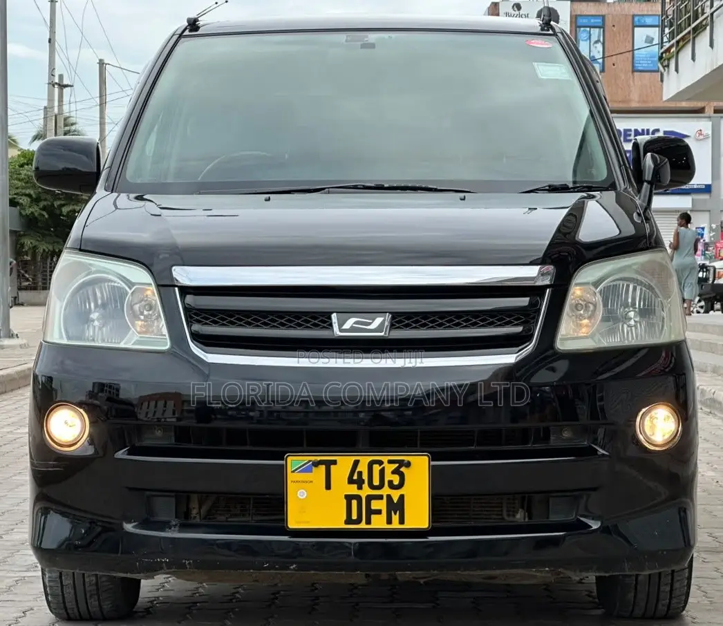 Toyota Noah 2006 Black