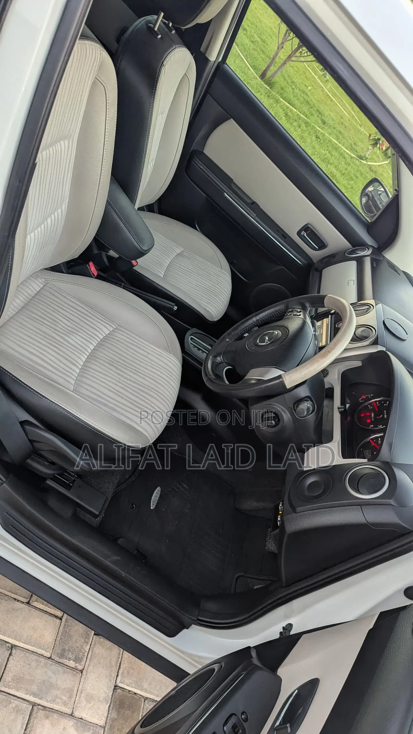 Mazda Verisa 2010 White
