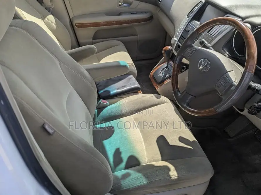 Toyota Harrier 2005 White