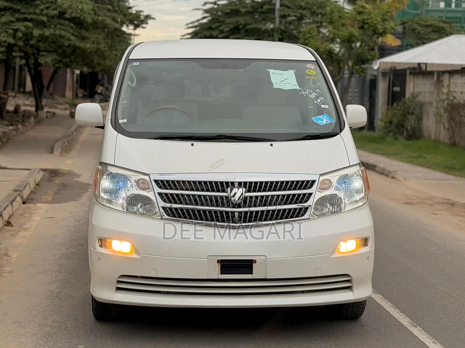 Toyota Alphard 2005 White