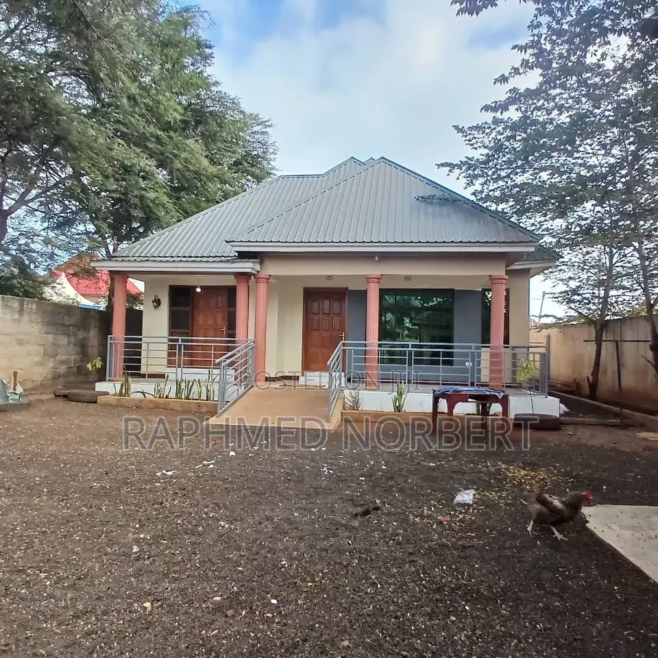 6bdrm House in Tanzania Real, Central Business Area for rent