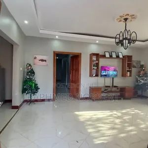 6bdrm House in Tanzania Real, Central Business Area for rent
