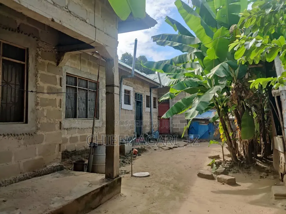 Furnished 5bdrm House in Maili Mmoja for sale
