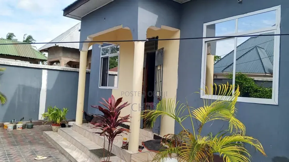 Furnished 3bdrm Room & Parlour in Chanika for sale