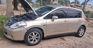 Nissan Tiida 2003 Beige