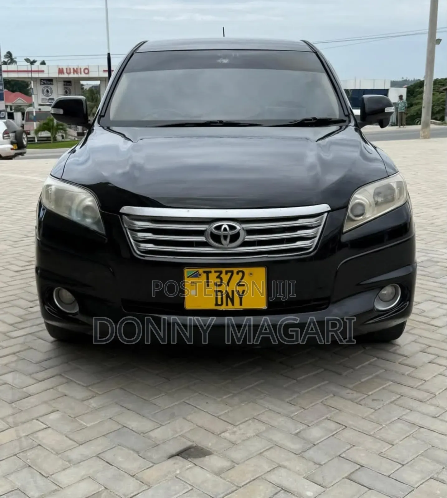 Toyota Vanguard 2010 Black