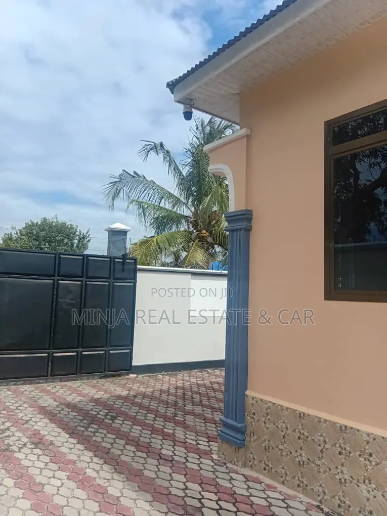 5bdrm House in Pugu for sale