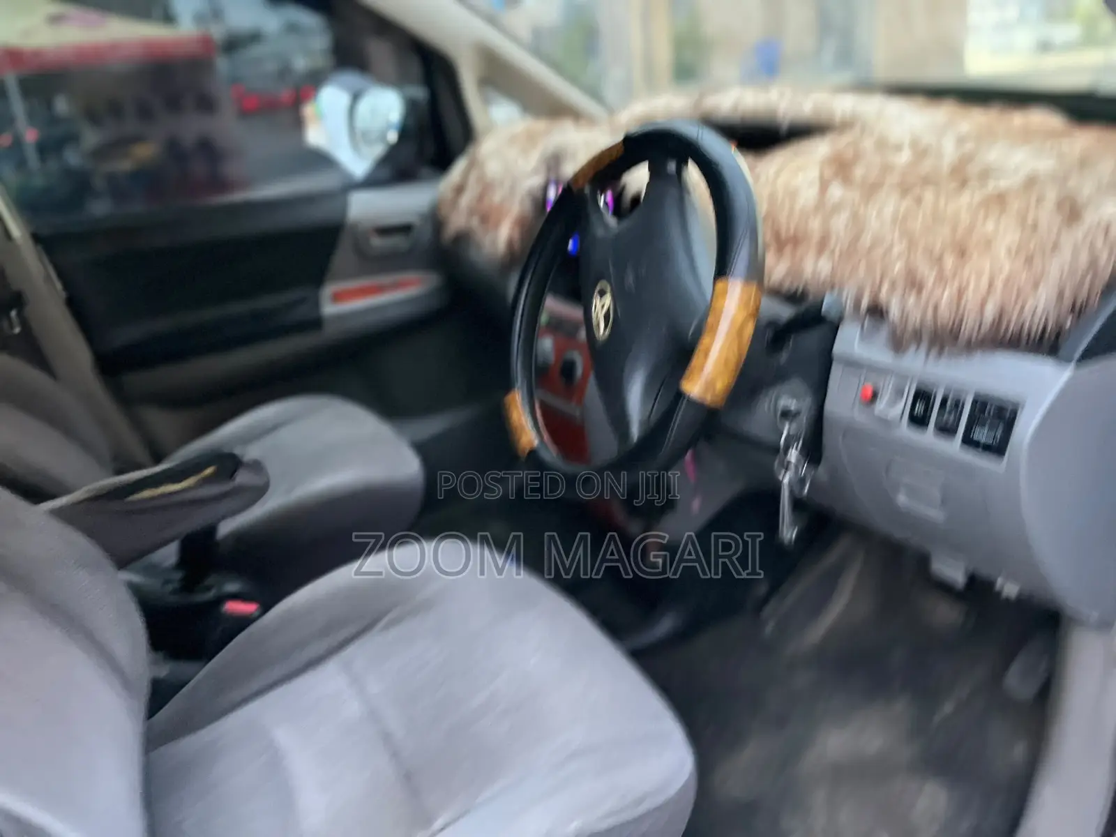 Toyota Noah 2005 Silver