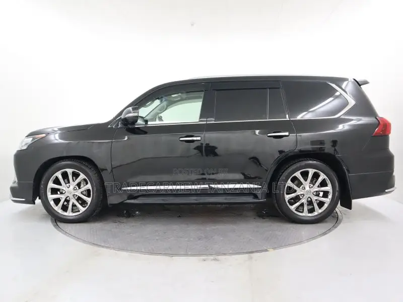 Lexus LX 570 AWD 2021 Black