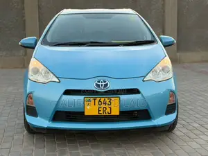 Toyota Aqua 2013 Blue