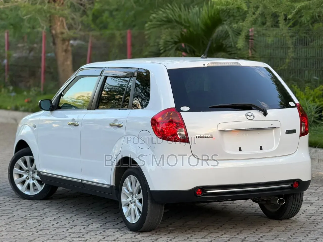Mazda Verisa 2009 White