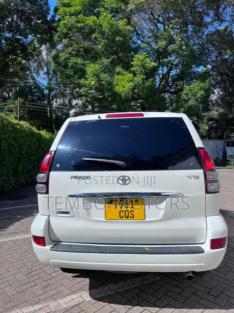 Toyota Land Cruiser Prado 2007 White