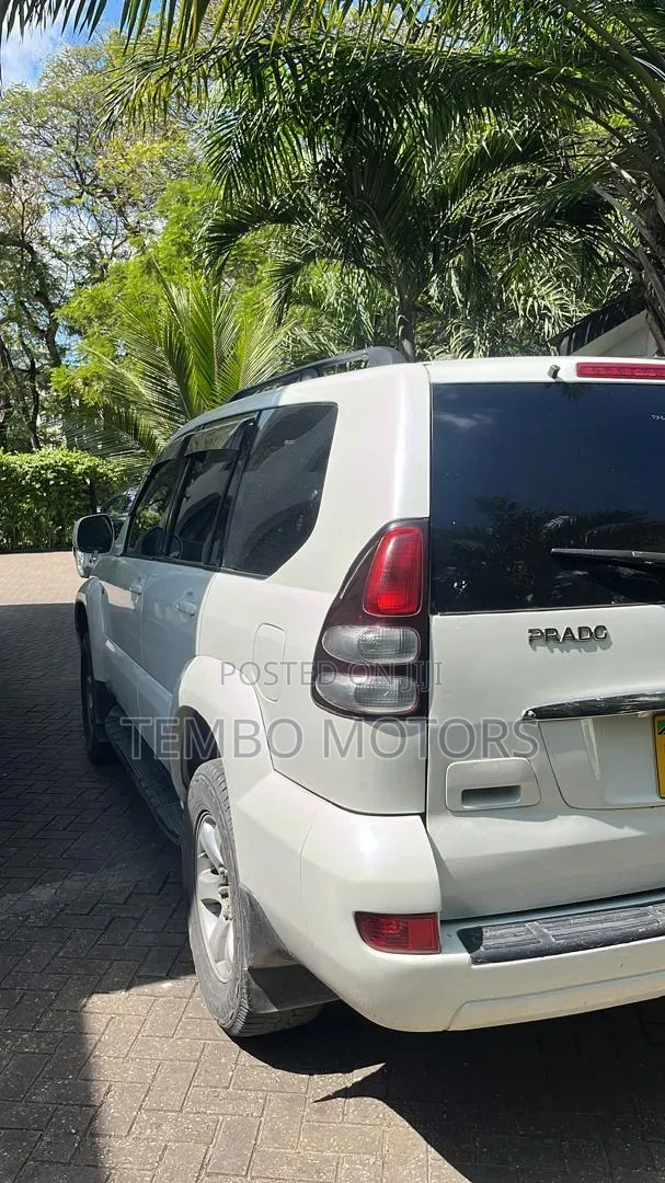Toyota Land Cruiser Prado 2007 White