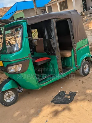 TVS King Deluxe Plus iTouch Start 2023 Green