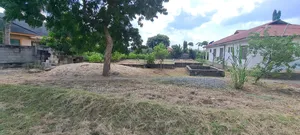 Kiwanja Kinauzwa Mbweni Mpiji Kina Msingi (Foundation)