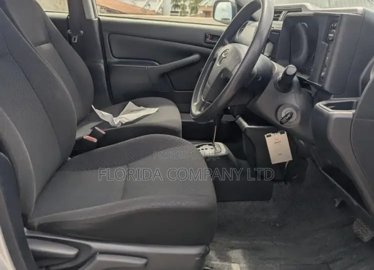 Toyota Probox 2016 Silver