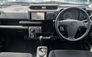 Toyota Probox 2016 Silver