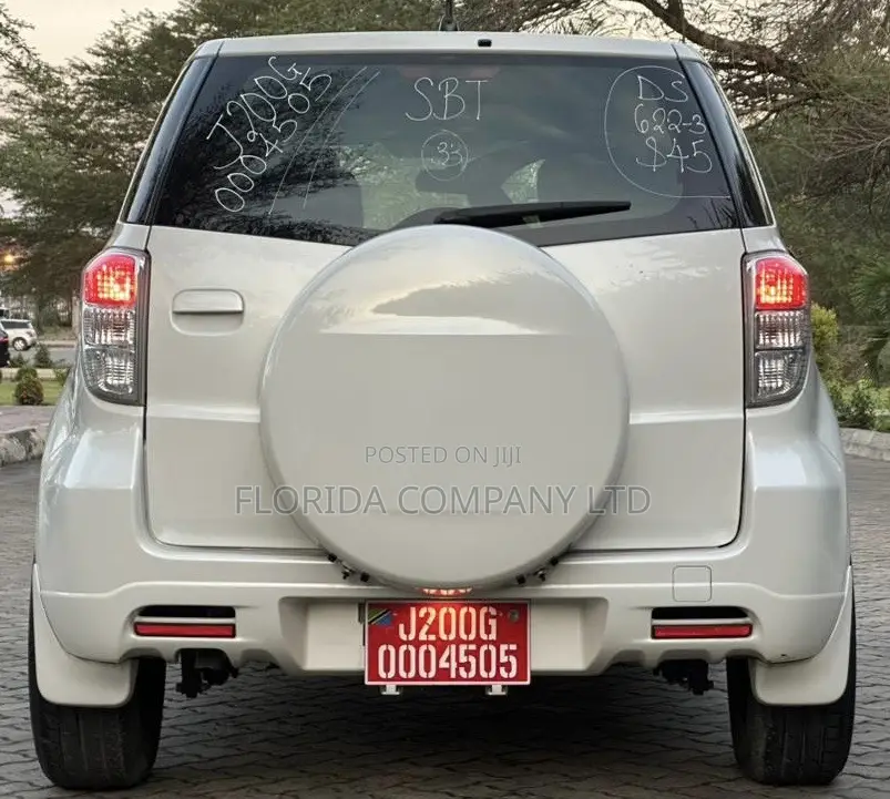 Toyota Rush 2010 White