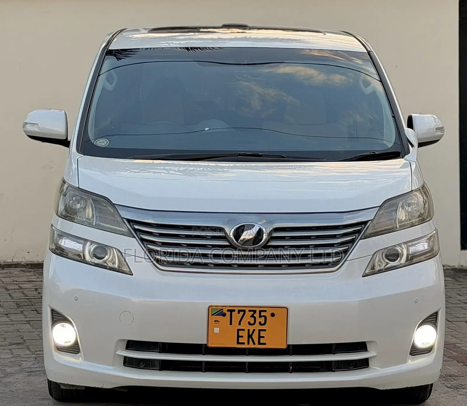 Toyota Vellfire 2012 White