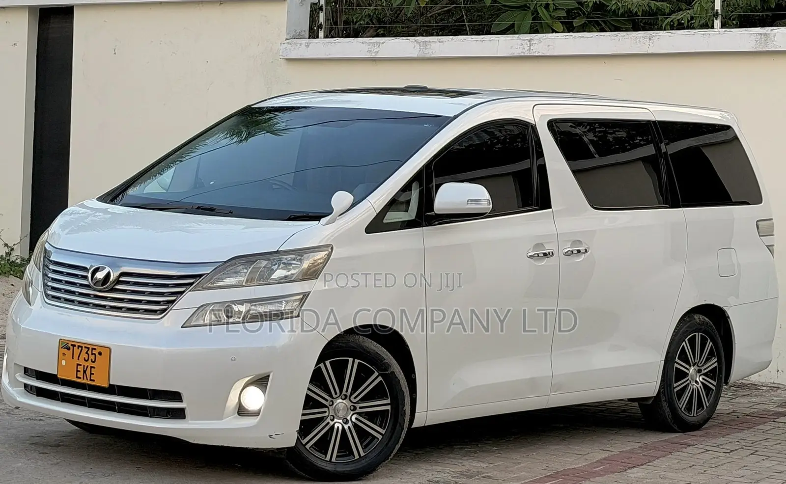 Toyota Vellfire 2012 White