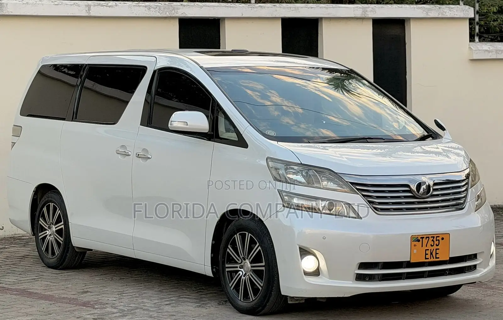 Toyota Vellfire 2012 White