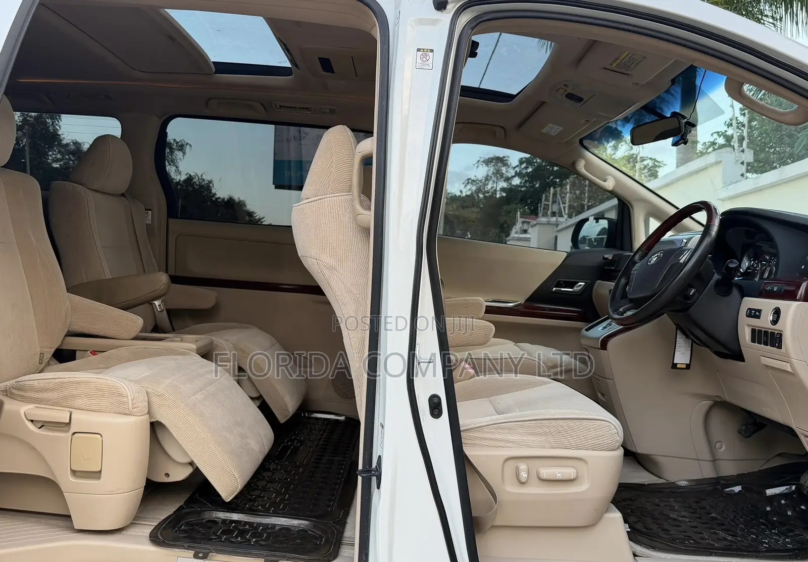 Toyota Vellfire 2012 White