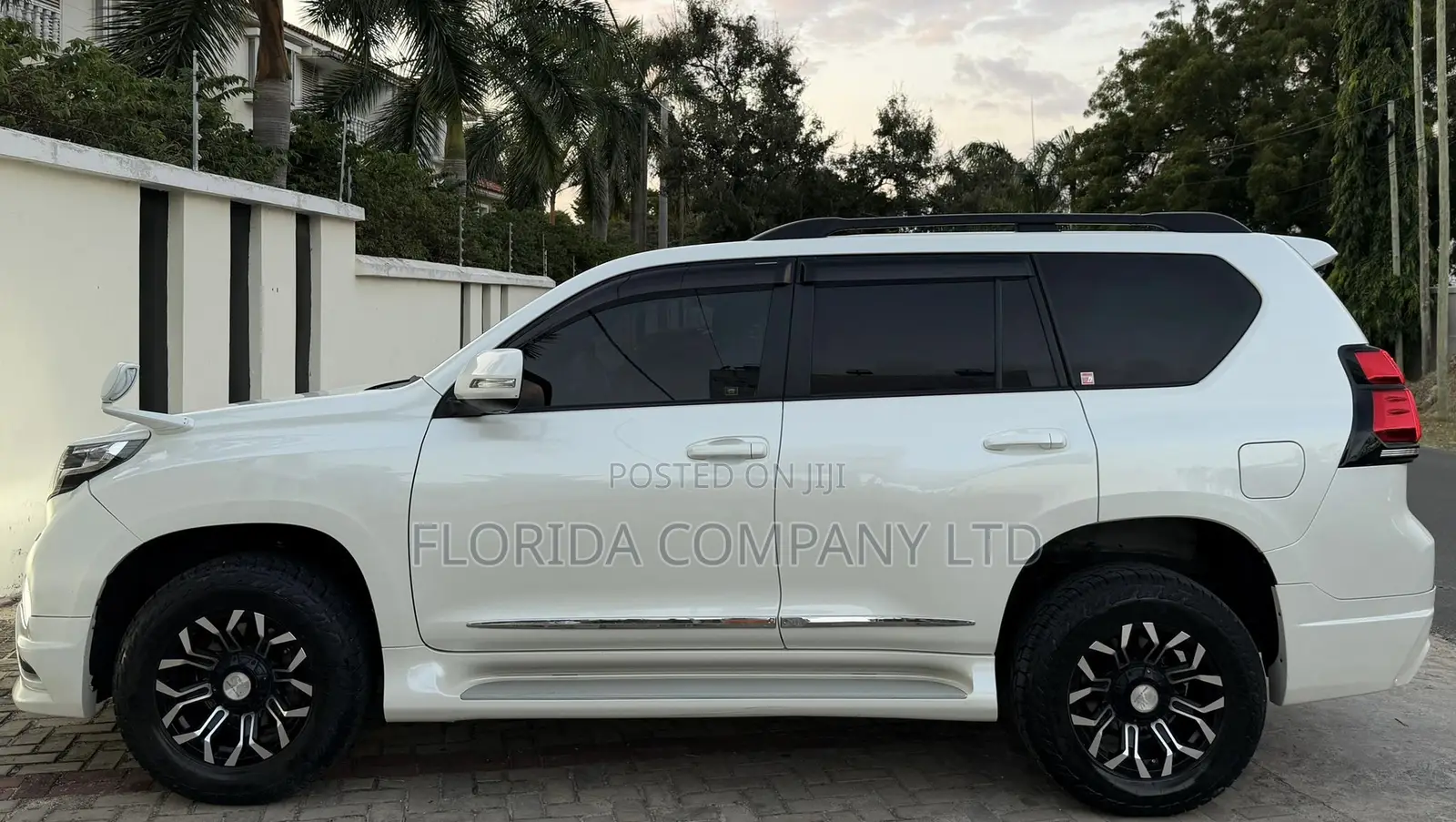Toyota Land Cruiser Prado 2016 White